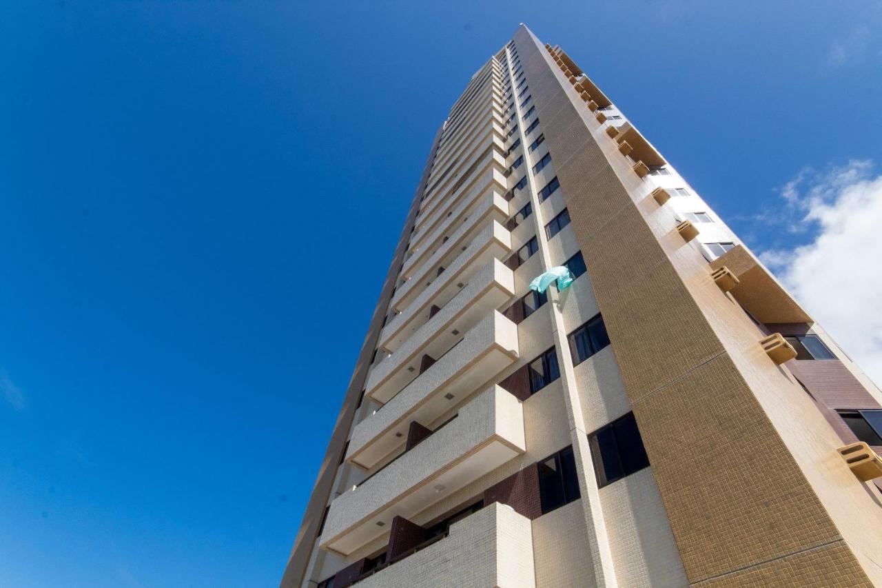 Apartamento moderno com vista para o morro do careca por Carpediem Natal Exterior foto